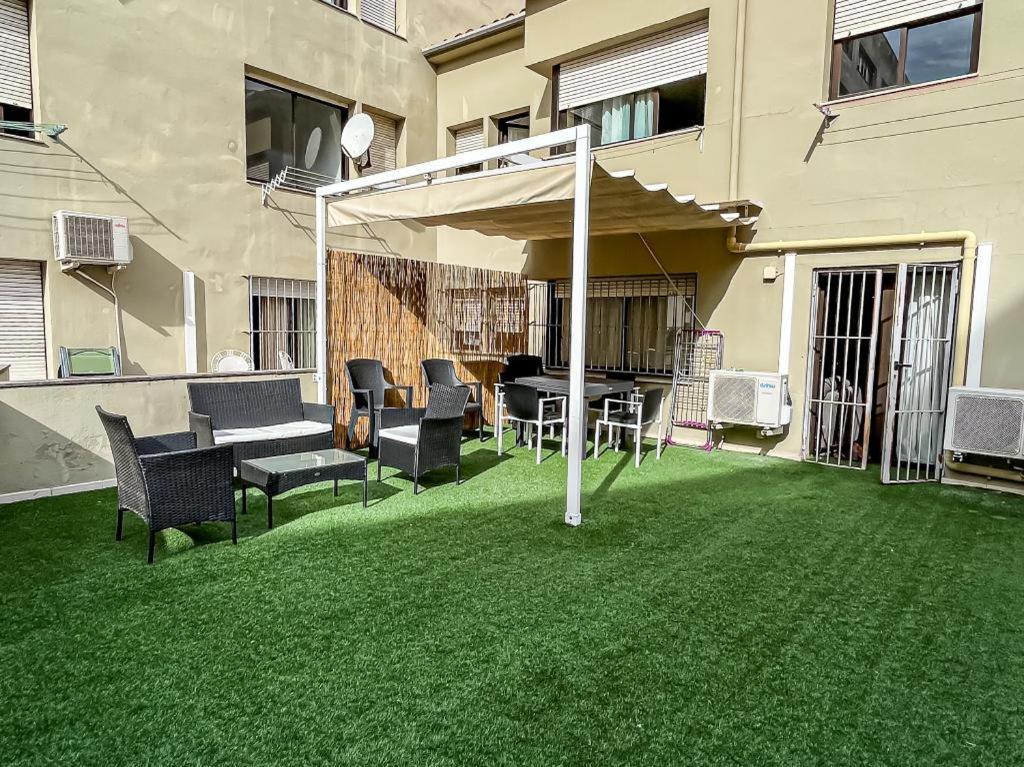 Apartamento Para 4 Con Terraza En El Centro Χιρόνα Εξωτερικό φωτογραφία